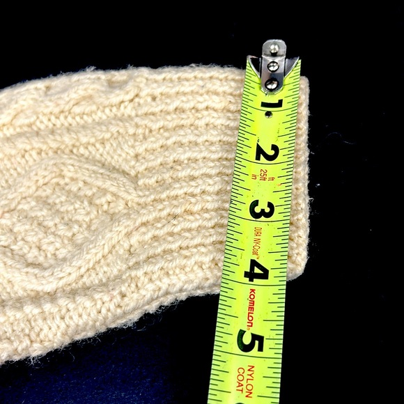 Vintage wool fisherman’s sweater handknit in Scotland by Arthur Armstrong & co - Picture 11 of 11